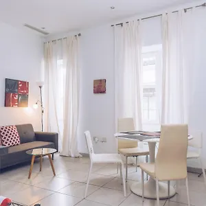 2br And 2ba In The Zoko Cozy And Convenient Apartment